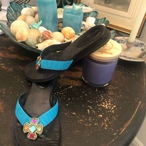 Lindsey Phillips switch flops